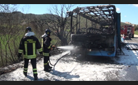 segariu pullman in fiamme paura per un gruppo di studenti