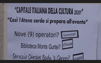 licenziamenti e servizi chiusi a nuoro esplode la protesta per la biblioteca satta