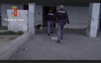 quartu hashish e cocaina nelle cassette di carciofi dieci arresti