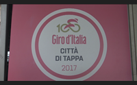 cagliari i cimeli del giro d italia in mostra all aeroporto
