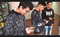 ad ales gli alunni delle industriali e l arte creativa degli smartphone