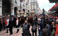 il cocchio di sant efisio in via roma