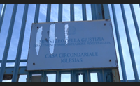 iglesias cpr nel carcere di sa stoia giunta e opposizione contro il governo