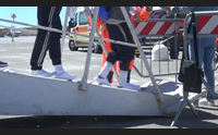 cagliari sbarcati altri 650 migranti fermati due presunti scafisti