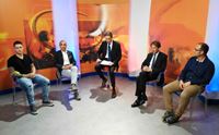 stefano fioretti con gli ospiti della puntata