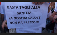 in migliaia a cagliari no ai tagli gi le mani dalla sanit privata