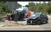 riola sardo scontro fra auto muore un turista olandese grave la moglie
