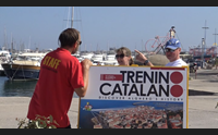 alghero il prete che guida il trenino dei turisti