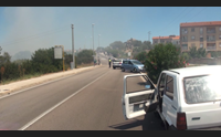 olbia paura per un incendio doloso le fiamme lambiscono le case