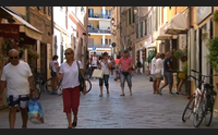 alghero boom della case vacanza troppi affitti in nero