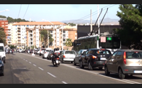 cagliari smart inseguita dalla polizia si ribalta nell auto droga e soldi