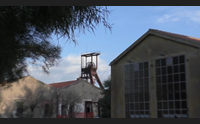 carbonia una mostra di oggetti della vita quotidiana composti da minerali