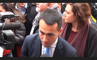 di maio a sassari critiche a berlusconi come wanna marchi