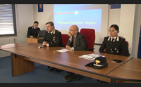 assolo false promesse d amore anziano truffato 57enne in manette