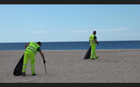 (x gioved ) quartu al poetto si pulisce la spiaggia gli operatori pronti per la stagione