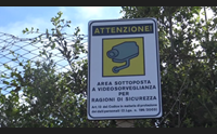 alghero telecamere contro gli incivili fioccano le prime multe