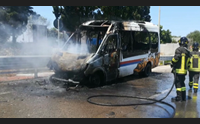 sassari bus in fiamme lungo la buddi buddi nessun ferito
