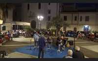 alghero canta in catalano per i turisti la scoperta del folk
