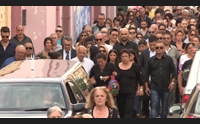 addio a richard a irgoli i funerali del bimbo annegato in piscina