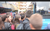 nuoro il pericoloso assalto degli studenti ai pullman dell arst