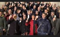 cagliari commercianti di stampace brindano nella scalinata di sant anna