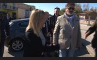 cabras giorgia meloni visita i giganti e incontra i pescatori