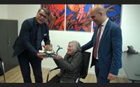(x domenica) comunit della longevit premia l artista liliana cano un esempio