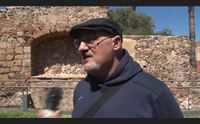 oristano la storia delle mura medievali raccontano strade e totem
