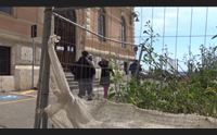 cagliari una citt turistica che vive tra rifiuti ed erba alta