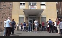 ghilarza in piazza per l ospedale mancano i medici saltano i servizi