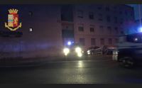 cagliari blitz antidroga la polizia decapita la cupola di via seruci
