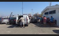 alghero scoppia la guerra per i parcheggi in porto troppi abusivi