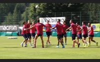 cagliari occhio al leeds l amichevole in diretta su videolina dalle 20 30