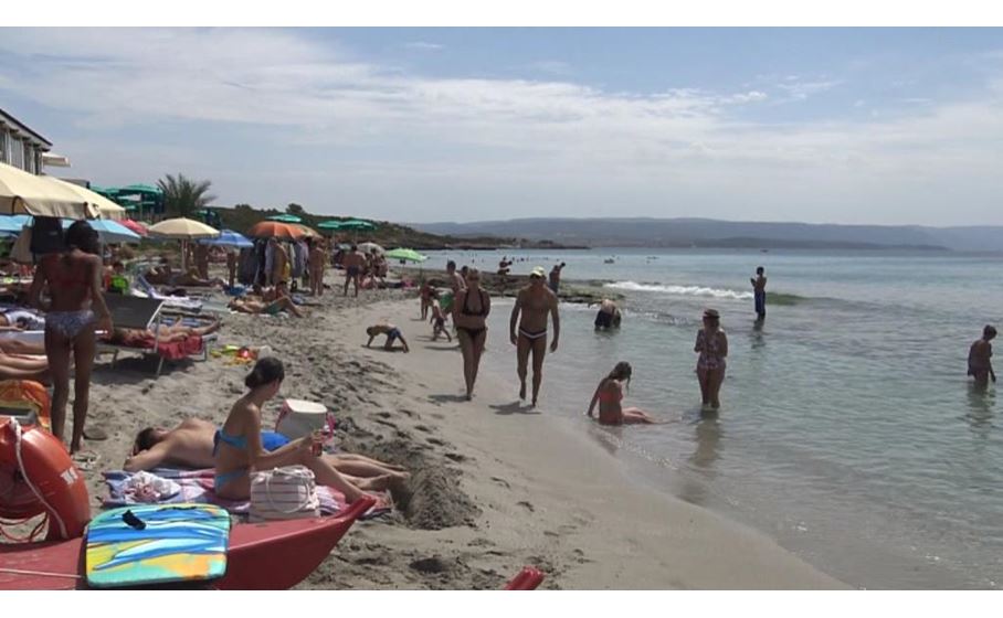 Alghero Fumo Vietato In Spiaggia Bagnanti Tutti Favorevoli