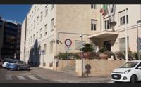 cagliari imprenditore minacciato con la pistola e rapinato in strada