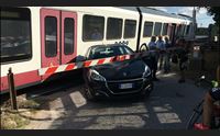 alghero scontro auto treno l arst invita i cittadini alla prudenza