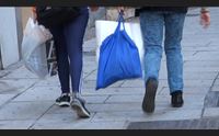 cagliari shopping in centro senza l iva raddoppiate le vendite