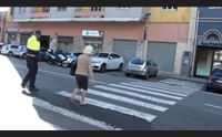 cagliari emergenza pedoni l assessore multe ai distratti