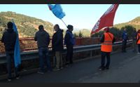 edilizia al via la due giorni di protesta riparta la diga di monte nieddu