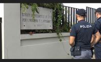 cagliari lite tra studenti finisce a coltellate ferito un 19enne