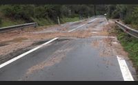 maltempo il sud dell isola sotto la pioggia esondazioni e strade chiuse