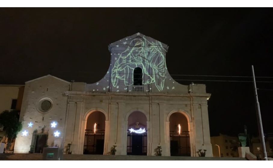 Cagliari La Magia Delle Luci Di Natale E Il Presepe Nelle Grotte Di Bonaria Videolina