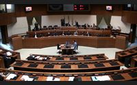 regione nomina direttori generali in consiglio scoppia la bufera