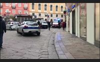 sassari giovane mamma cade dal balcone e muore stava stendendo