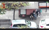 cagliari in manette la banda di via roma 10 arresti della polizia