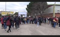 cagliari al job meeting giovani in fila alla ricerca di un lavoro
