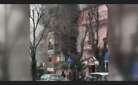 paura a nuoro un giovane d fuoco alla casa della madre