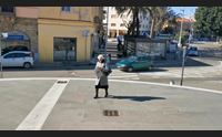 oristano la domenica a messa in due per banco e anziani a casa