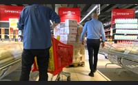 apertura domenicale dei supermercati all insegna della cautela