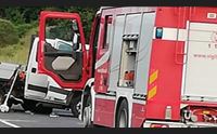 pattada scontro tra auto e furgone sulla 128 bis muore giovane medico
